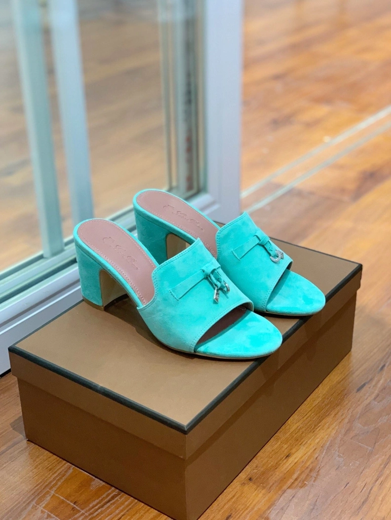 Fashionable Othxr Slippers 213563