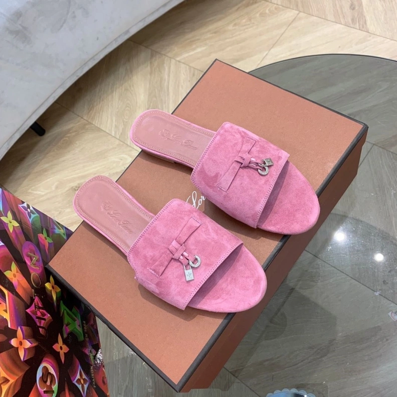 Fashionable Othxr Slippers 213547