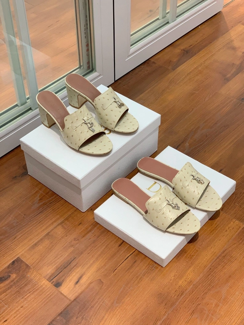 Modern Othxr Slippers 213540