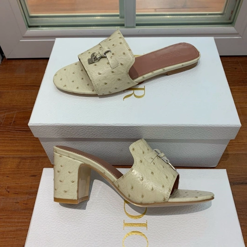 Modern Othxr Slippers 213540