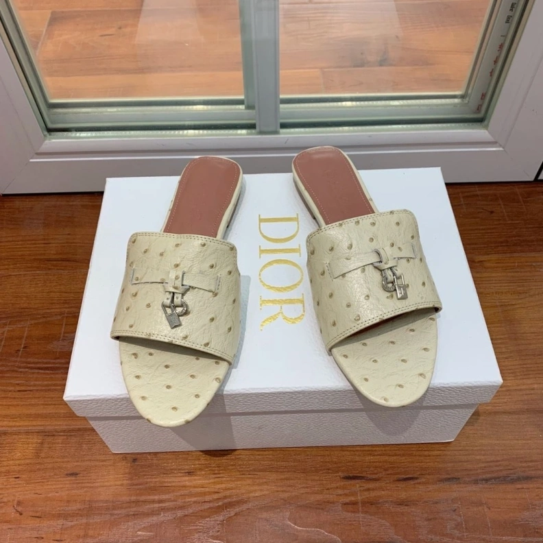 Modern Othxr Slippers 213540
