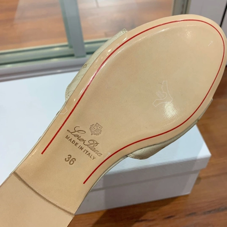 Modern Othxr Slippers 213540