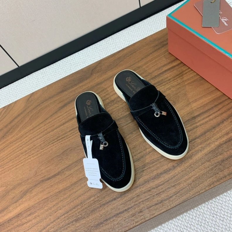 Trendsetting Othxr Slippers 213532