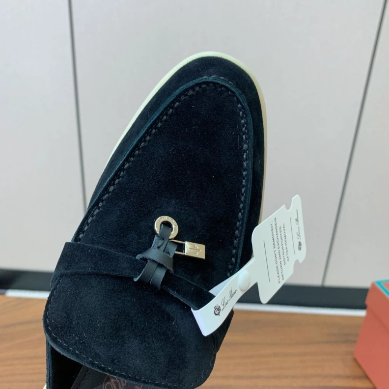 Trendsetting Othxr Slippers 213532