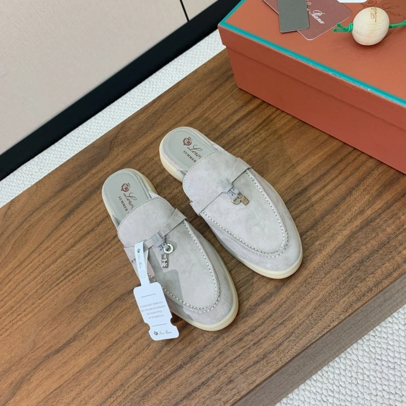 Unique Othxr Slippers 213531