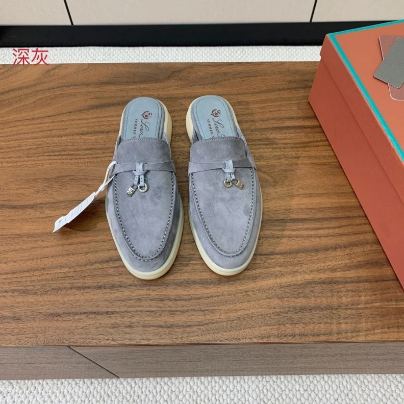 Unique Othxr Slippers 213516
