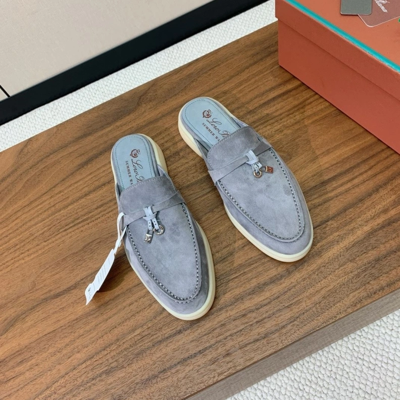 Unique Othxr Slippers 213516