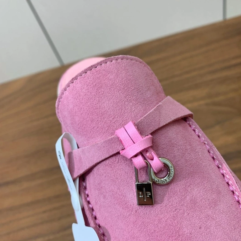 Soft Othxr Slippers 213519