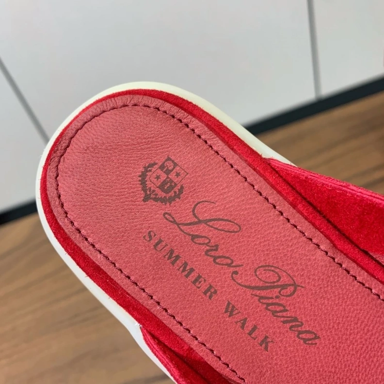 Othxr Slippers ModernLook 213523