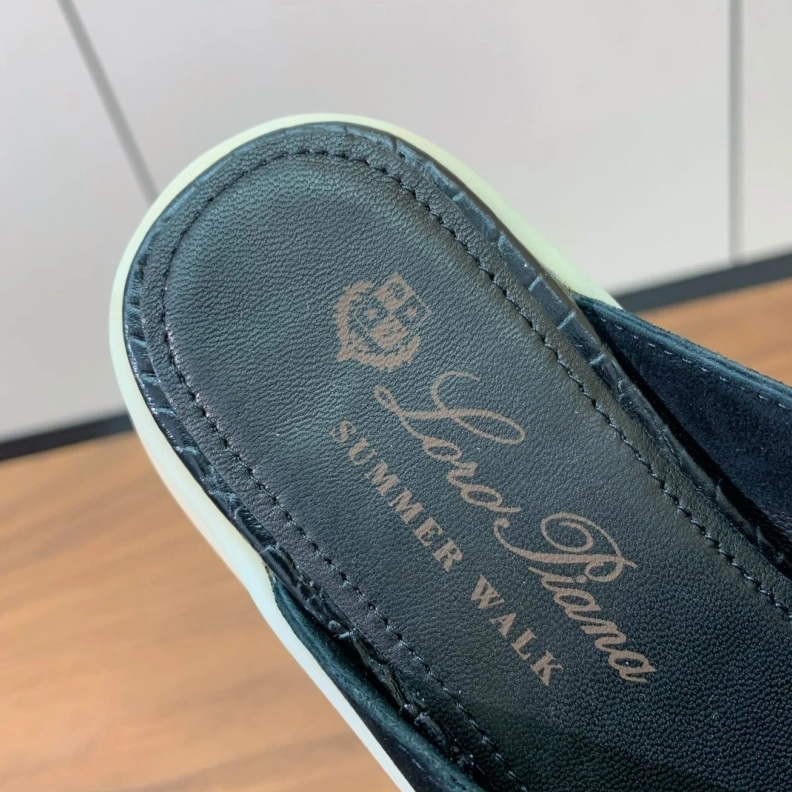 Durable Othxr Slippers 213500