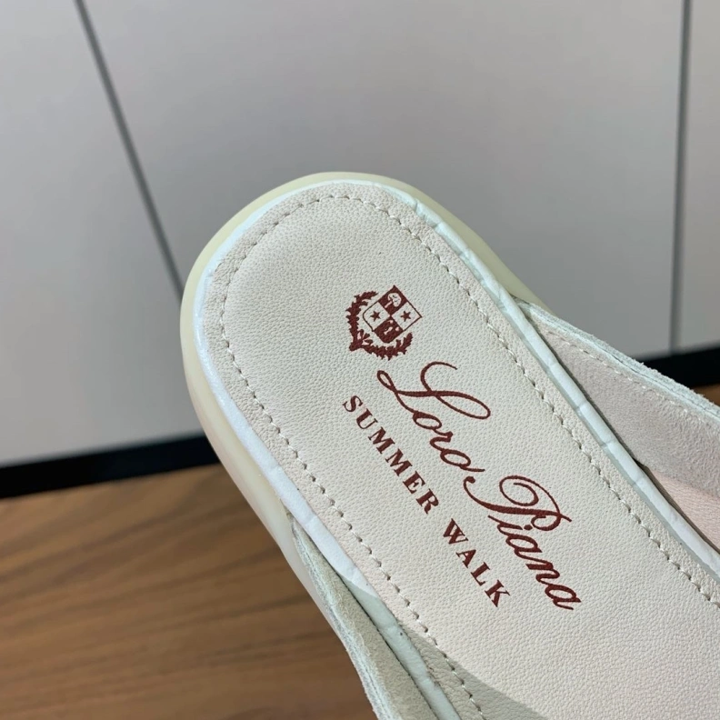 Comfortable Othxr Slippers 213499