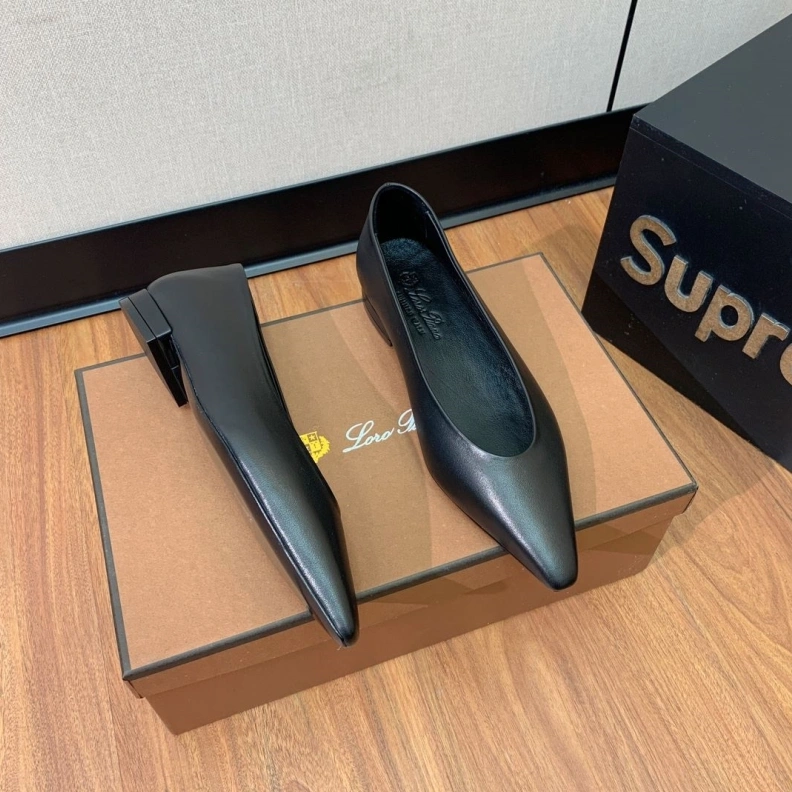Functional Othxr flat shoes 213900
