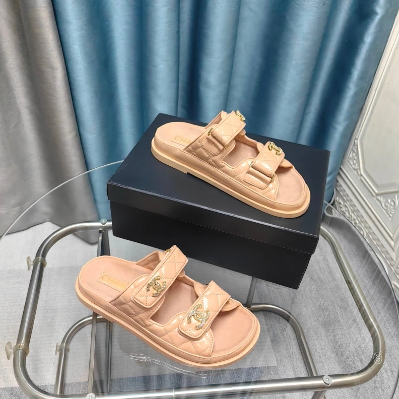 Resilient Chxnxl Sandals 121983