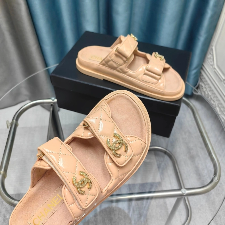 Resilient Chxnxl Sandals 121983