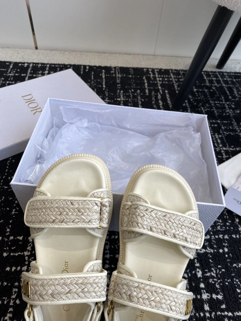 Chxnxl Sandals Resilient 121965