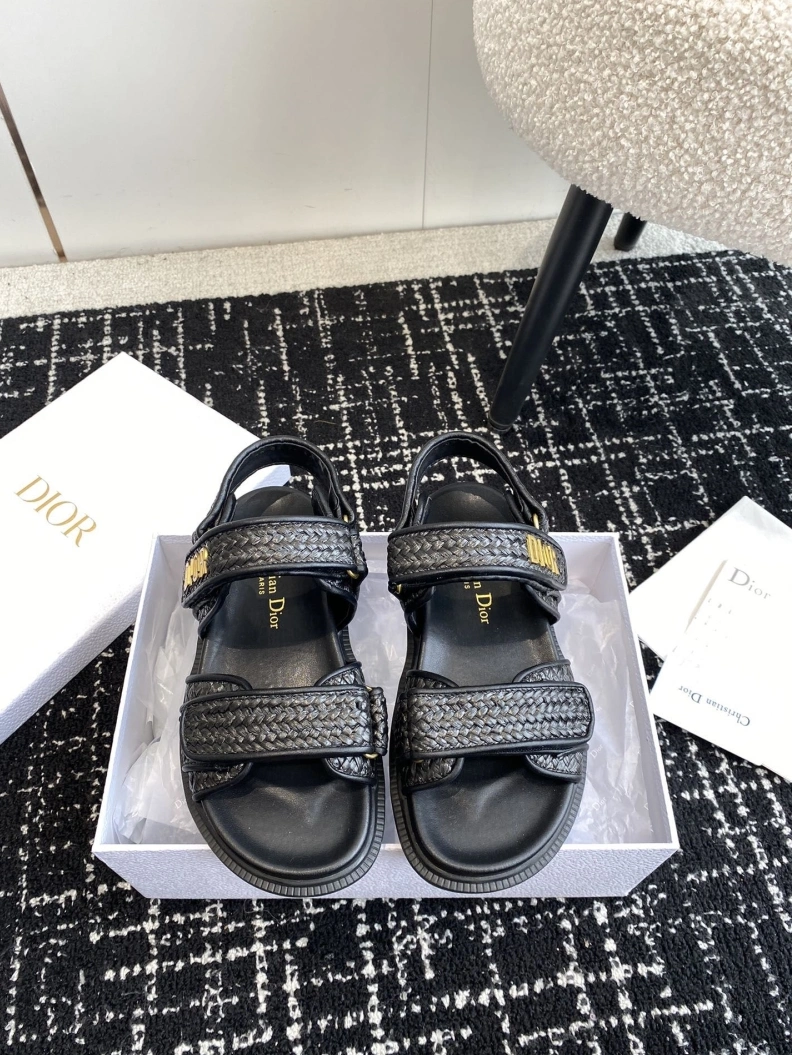 HighQuality Chxnxl Sandals 121966