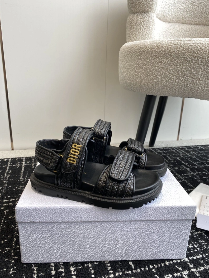 HighQuality Chxnxl Sandals 121966