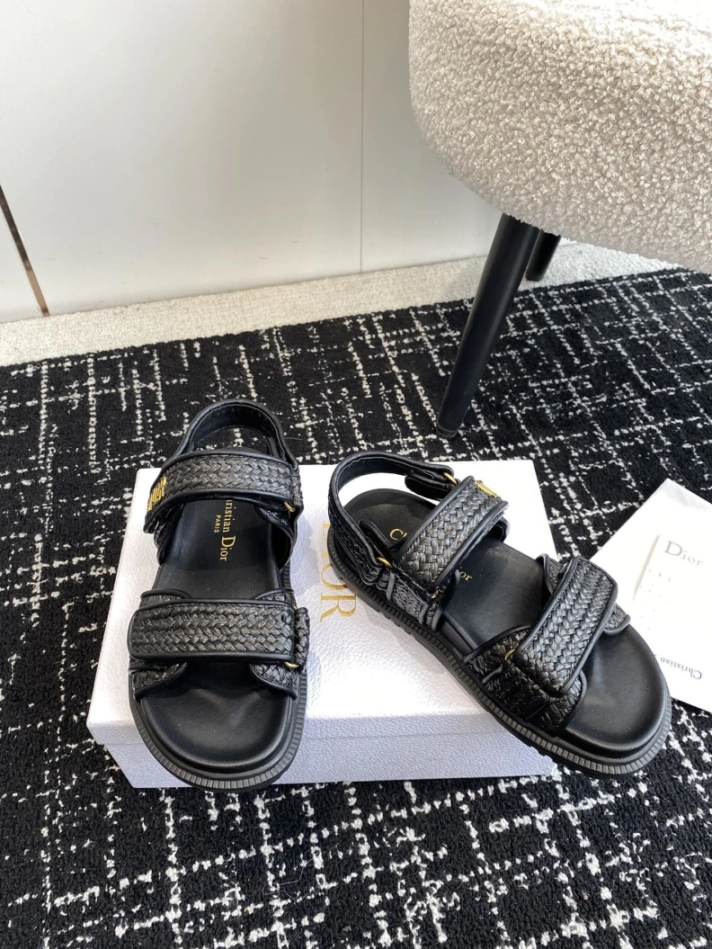 HighQuality Chxnxl Sandals 121966