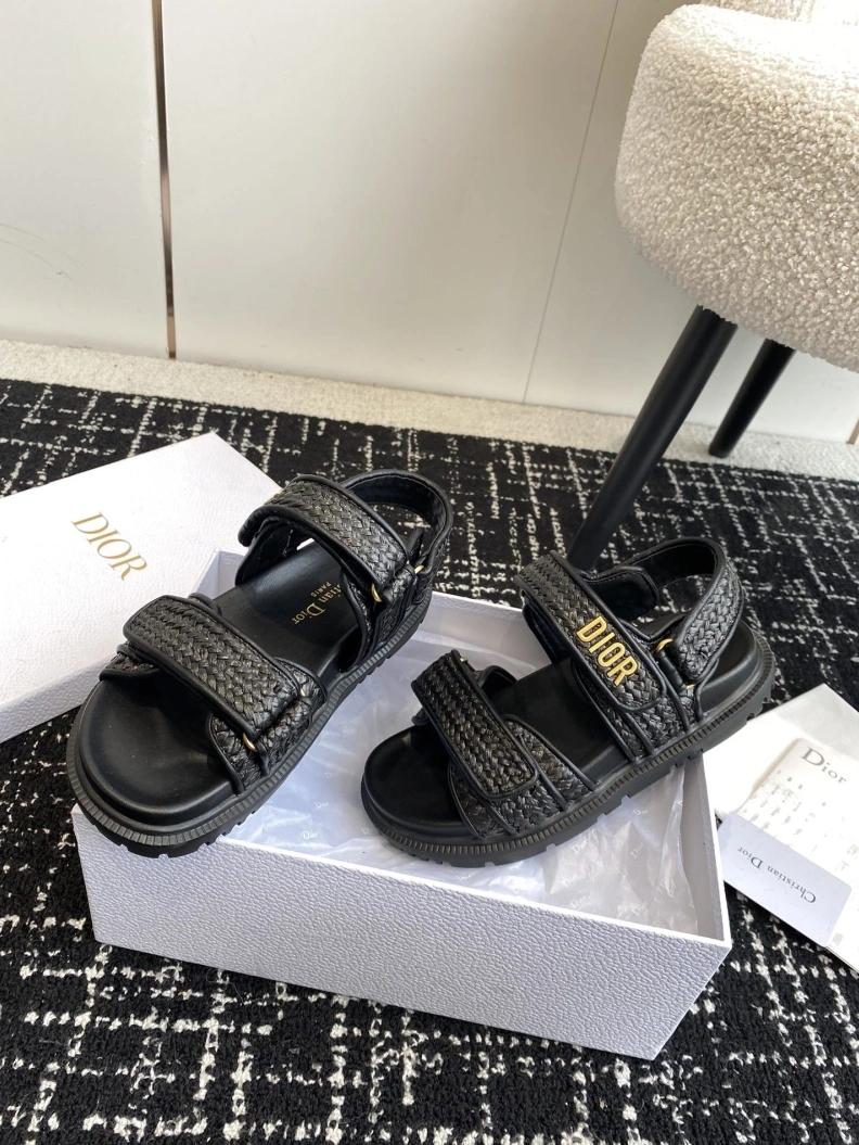 HighQuality Chxnxl Sandals 121966