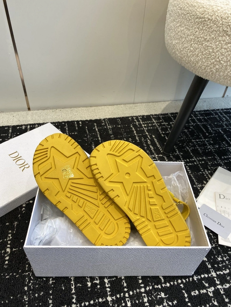 Chxnxl Sandals Sleek 121956