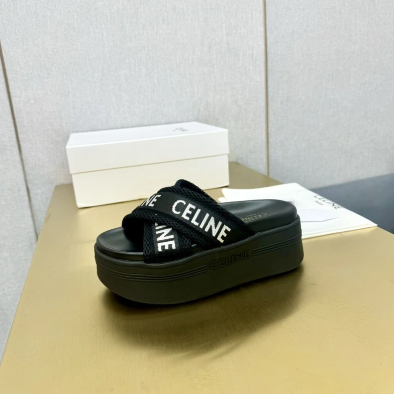Comfortable Cxlxne Slippers 116243