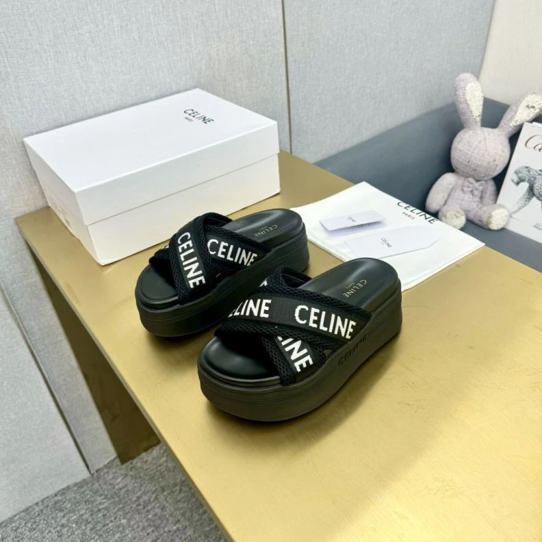 Comfortable Cxlxne Slippers 116243