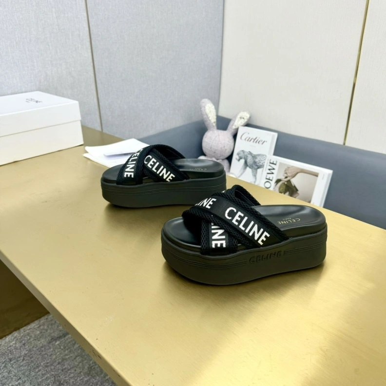 Comfortable Cxlxne Slippers 116243