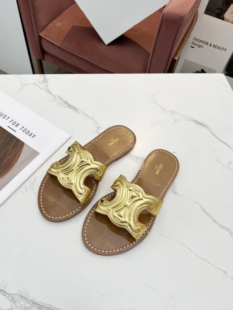 WellDesigned Cxlxne Slippers 116224