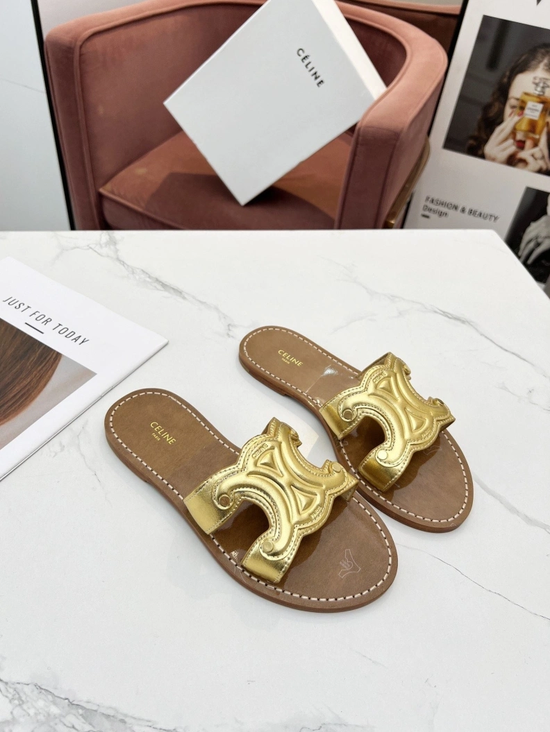 WellDesigned Cxlxne Slippers 116224