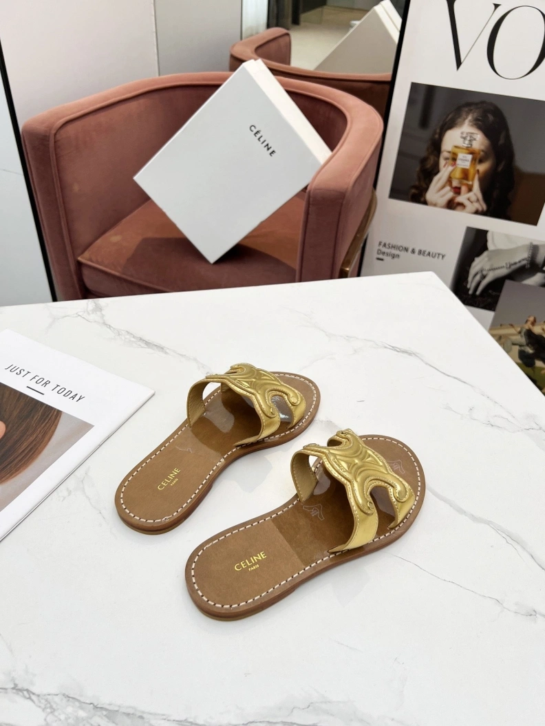 WellDesigned Cxlxne Slippers 116224