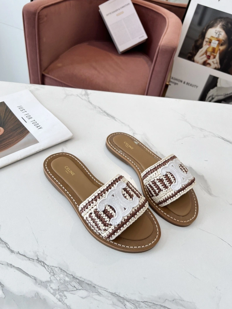 Fashionable Cxlxne Slippers 116236