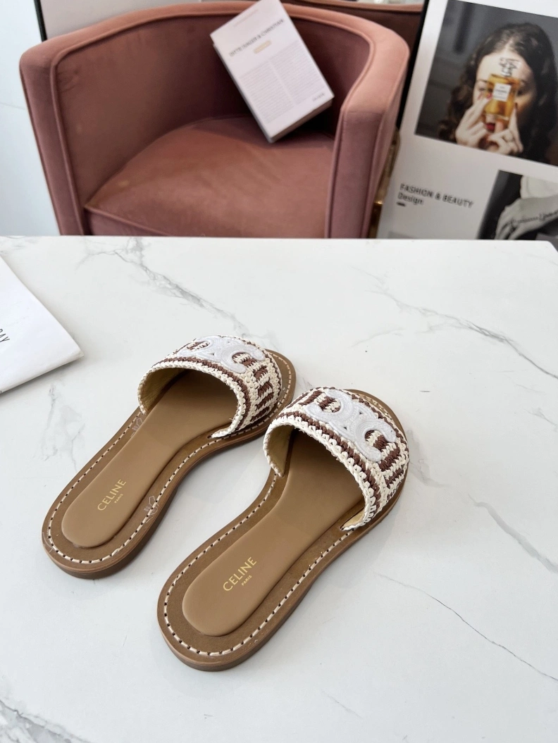 Fashionable Cxlxne Slippers 116236