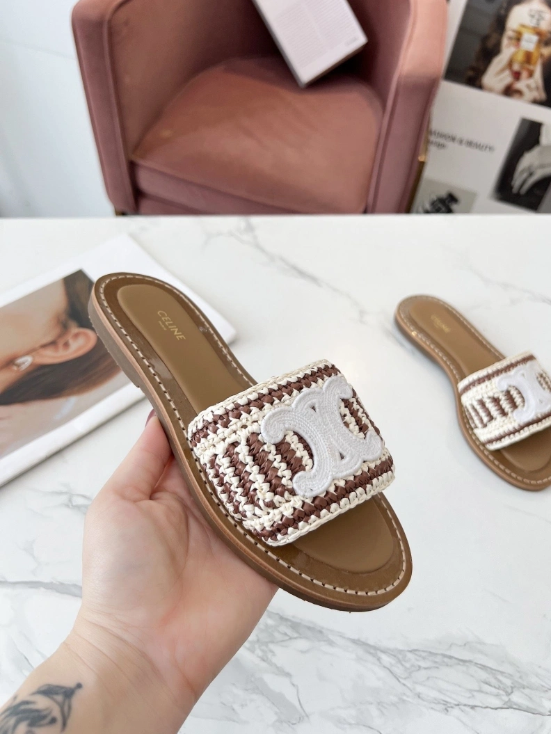 Fashionable Cxlxne Slippers 116236