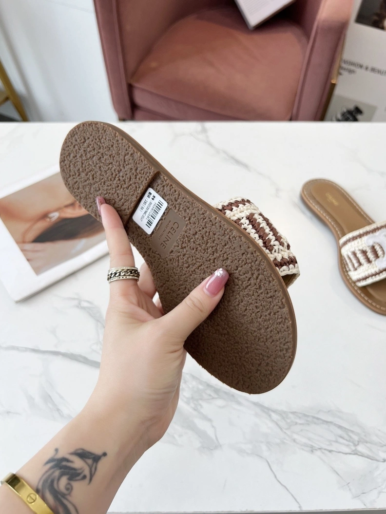Fashionable Cxlxne Slippers 116236