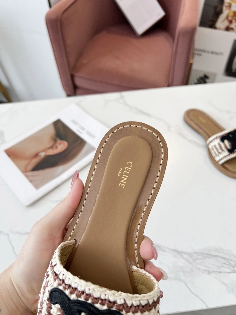 Durable Cxlxne Slippers 116226