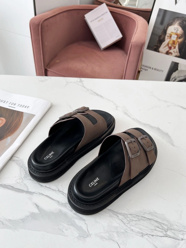 Fashionable Cxlxne Slippers 116200