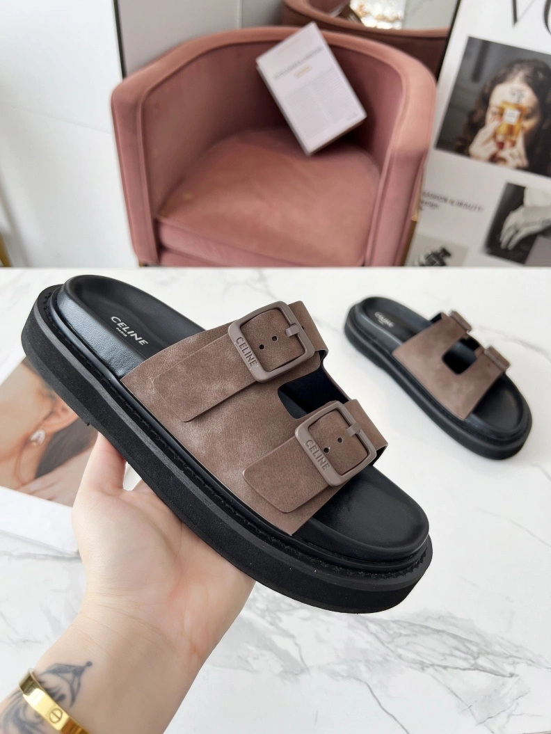 Fashionable Cxlxne Slippers 116200