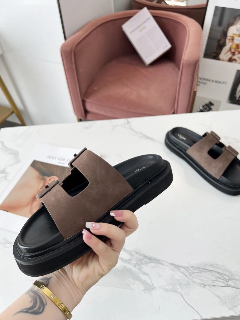 Fashionable Cxlxne Slippers 116200