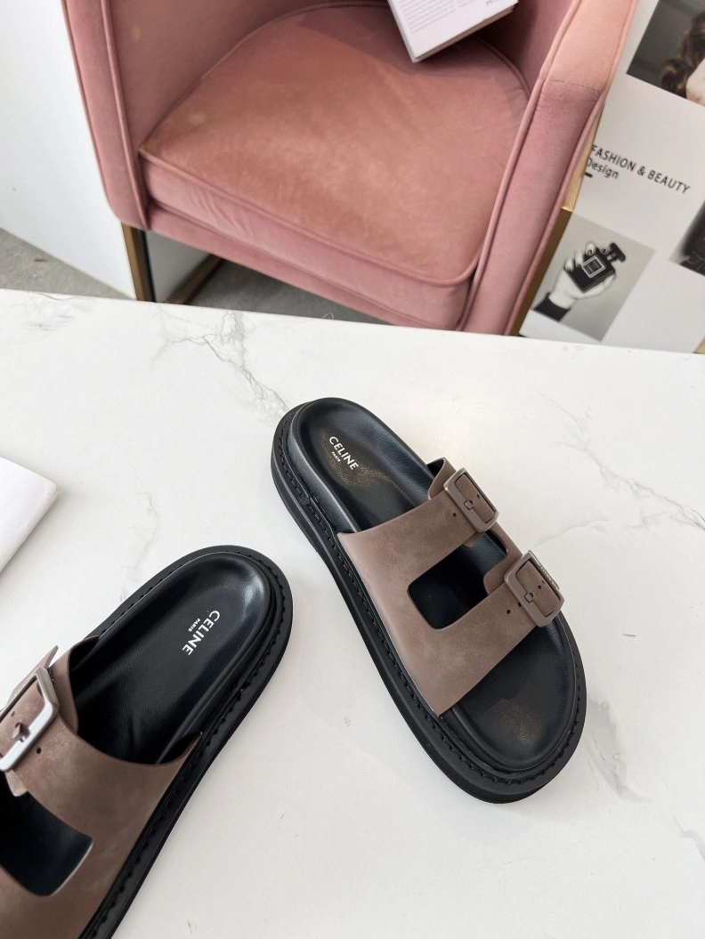 Fashionable Cxlxne Slippers 116200