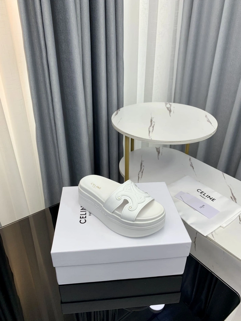 Trendy Cxlxne Slippers 116187