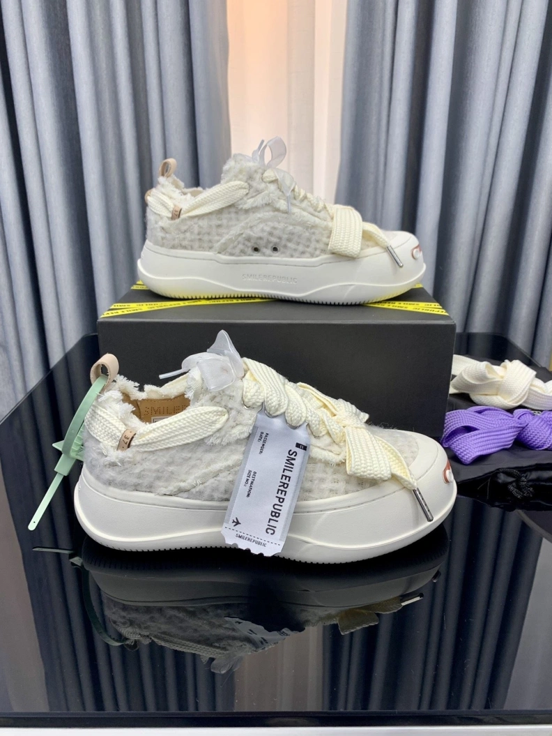 Sleek Othxr Sneakers 212675