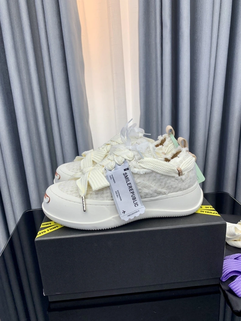 Sleek Othxr Sneakers 212675