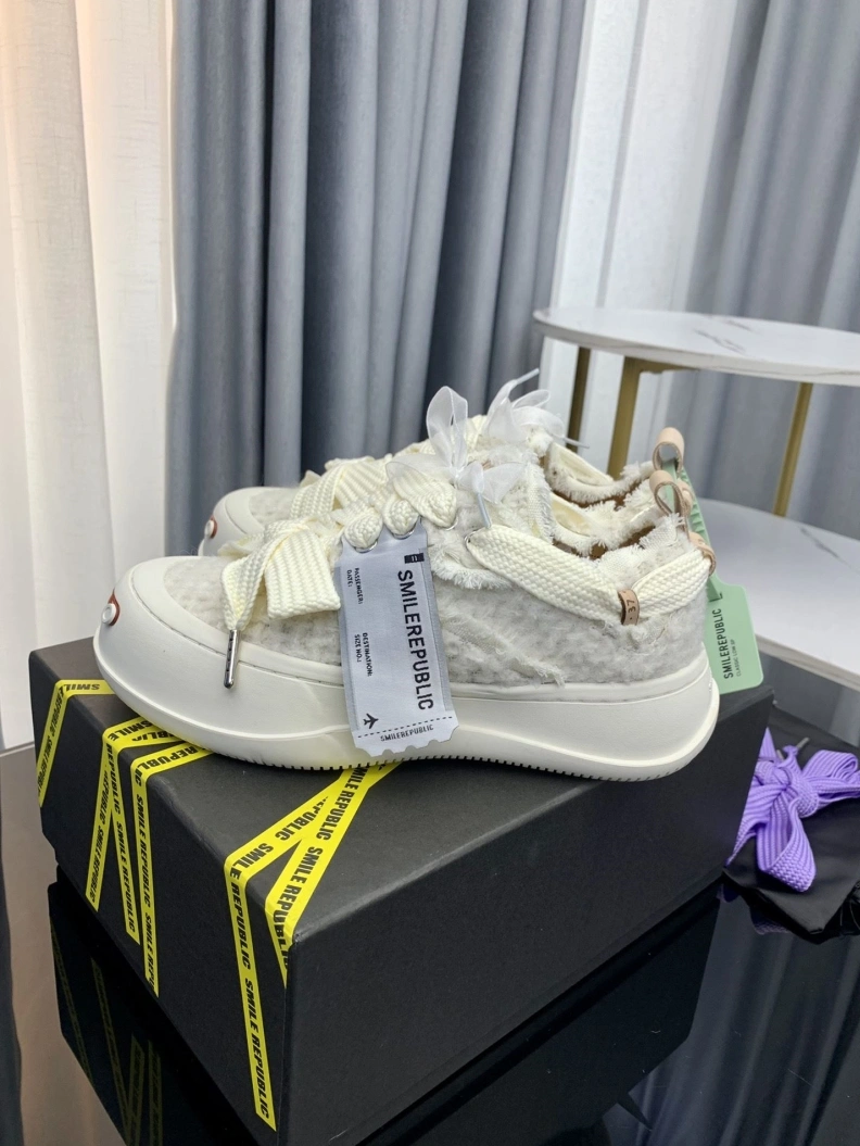 Sleek Othxr Sneakers 212675