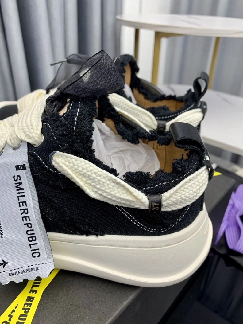 Efficient Othxr Sneakers 212679