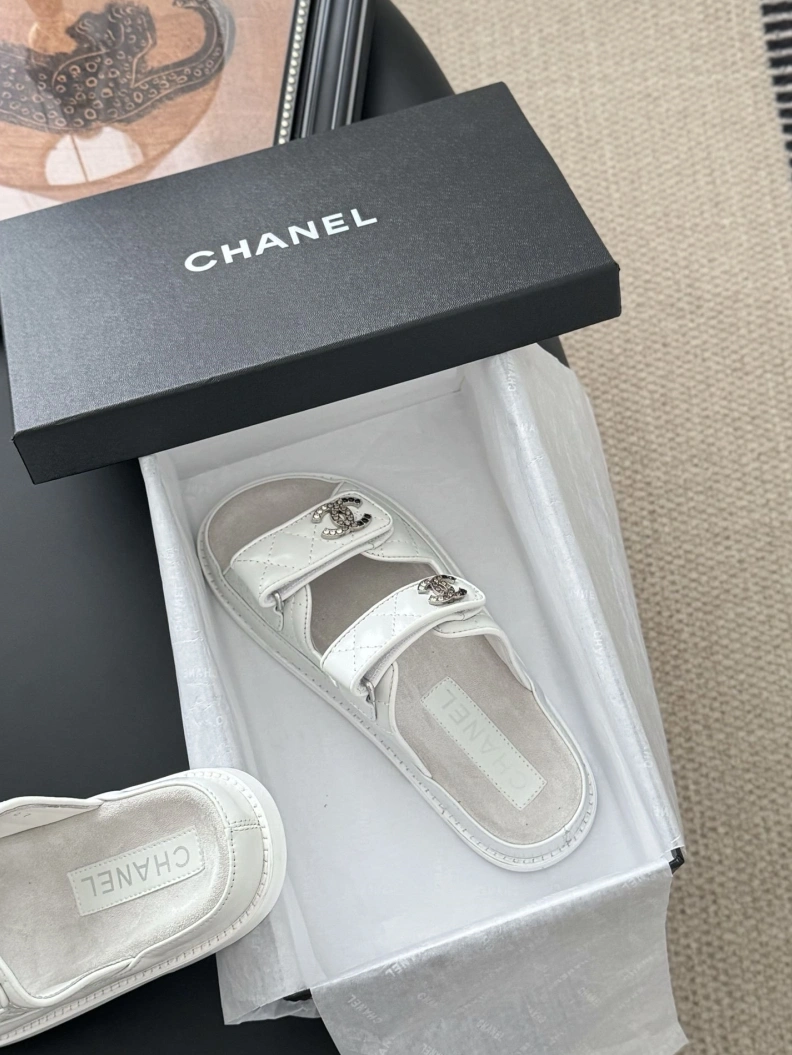 Durable Chxnxl Sandals 121953