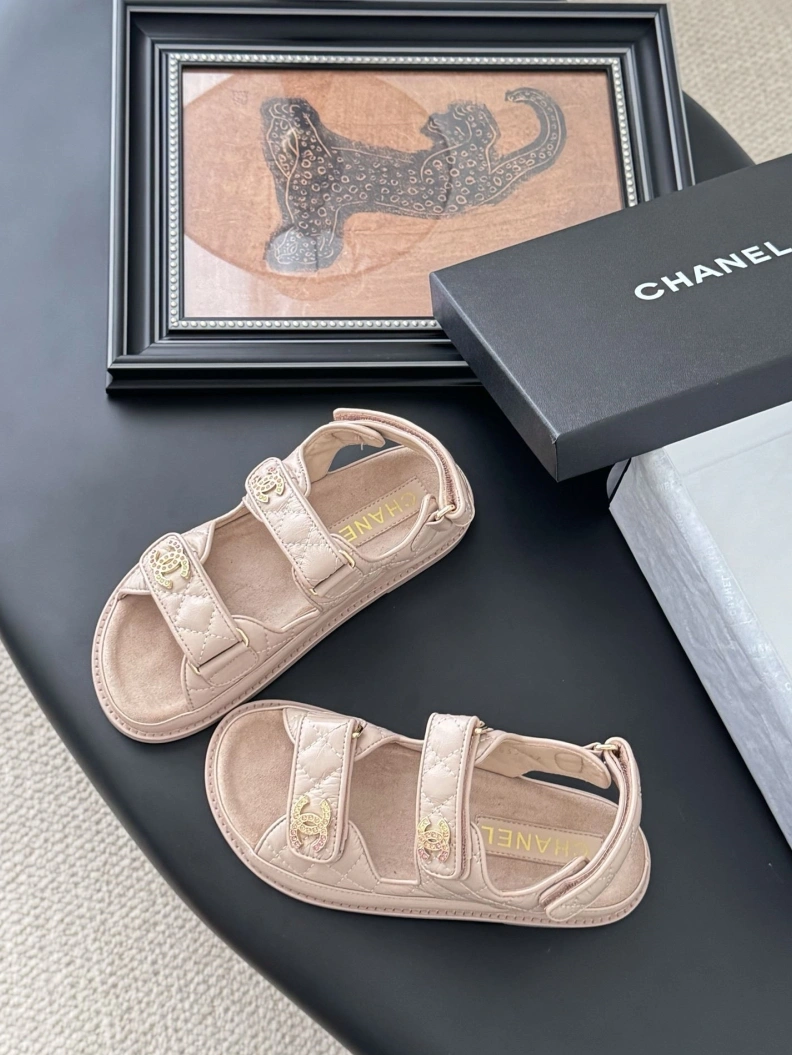 Cozy Chxnxl Sandals 121949