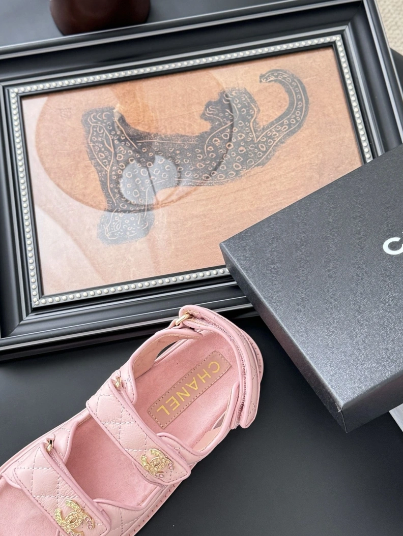 Reliable Chxnxl Sandals 121948