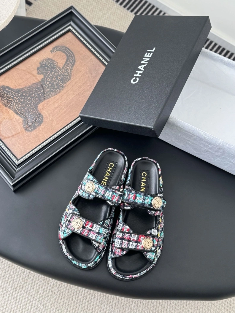 Flexible Chxnxl Sandals 121922