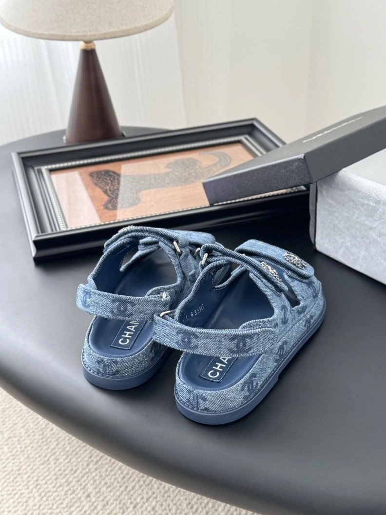 Reliable Chxnxl Sandals 121916