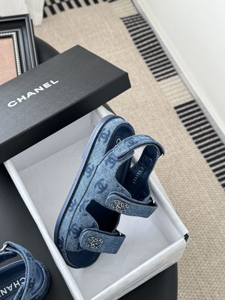 Reliable Chxnxl Sandals 121916